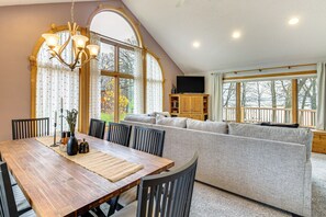 House (4 Bedrooms) | Interior