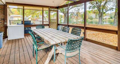 Screened Patio, Deck & Grill: Saint Inigoes Home!