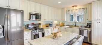 Walk to Sandusky Bay: Home w/ Hot Tub & Fire Pit!