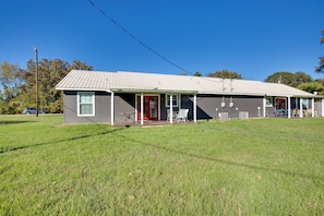 House (3 Bedrooms) | Interior - Waterfront Home at Lake Fork w/ Boardwalk (Emory)