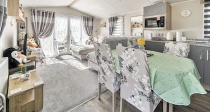 Cayton Bay Holiday Park Private Caravan Kestrel40