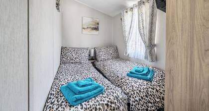 Cayton Bay Holiday Park Private Caravan Kestrel40