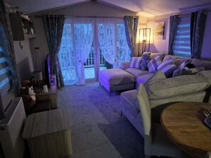 TV - Cayton Bay Holiday Park Kestrel40 (Scarborough)