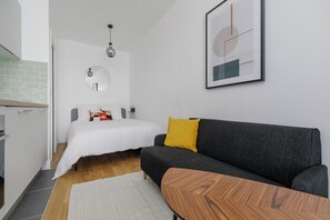 Studio | Blackout drapes, soundproofing, iron/ironing board, free WiFi