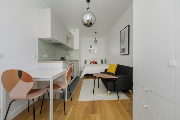 Studio | Living area