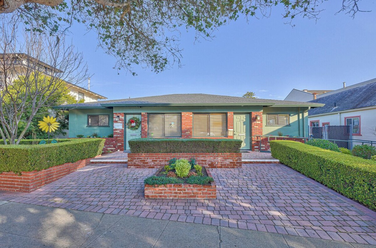3957 Lighthouse Landing ~ Walk to Dining and Beach