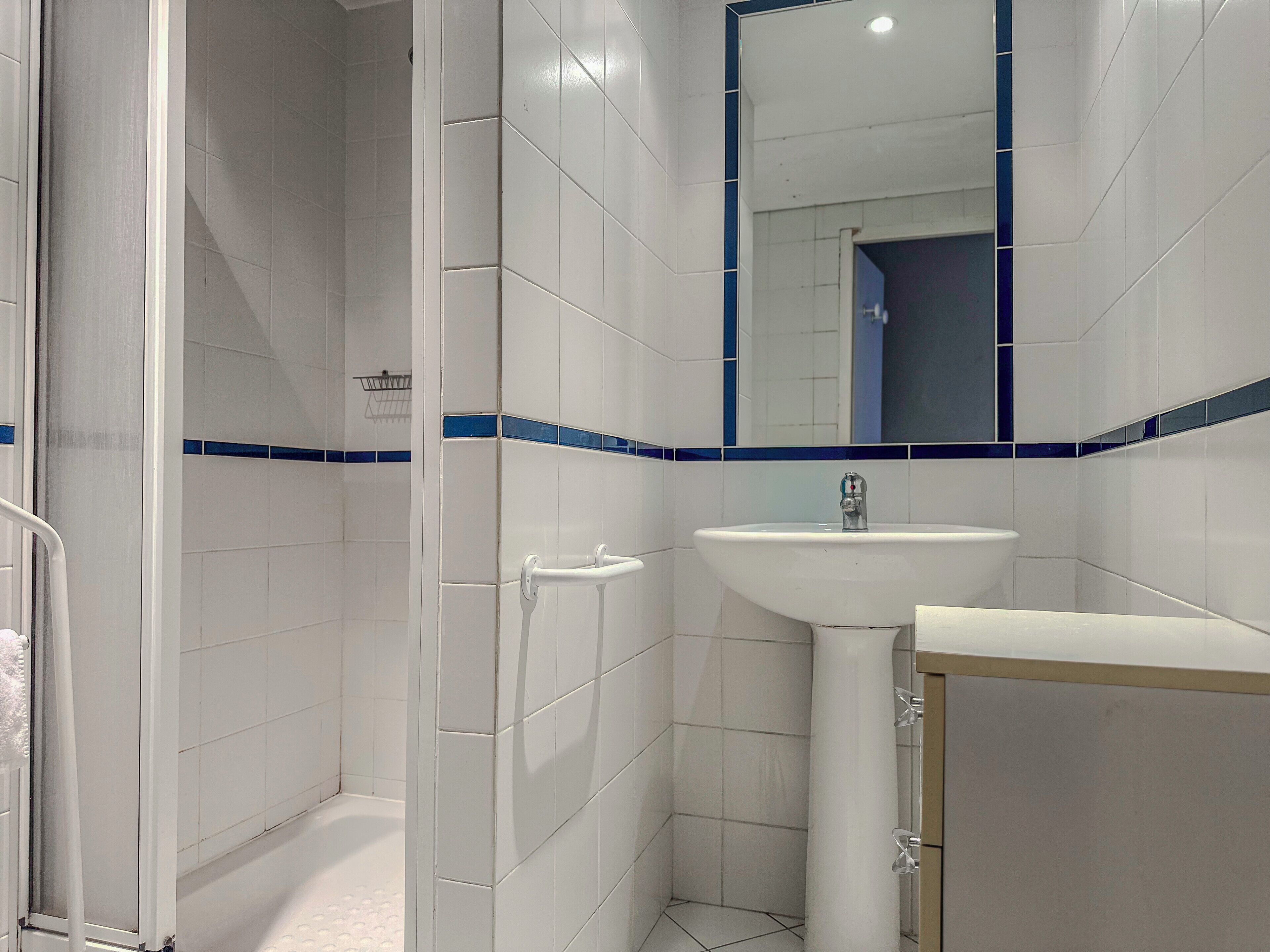 Free toiletries, towels
