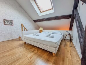 1 bedroom, WiFi, bed sheets