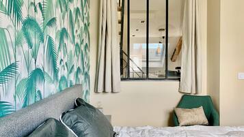 2 室のベッドルーム、WiFi、ベッドシーツ