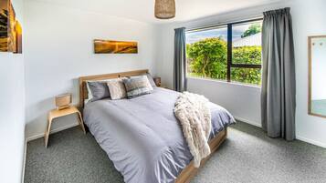 3 bedrooms, iron/ironing board, travel cot, WiFi