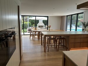 Uklassifisert bilde, 3 av 37, knapp