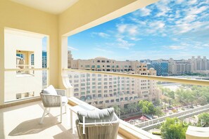 Penthouselejlighed - balkon - delvis havudsigt | Balkon