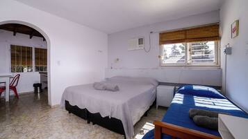 1 bedroom, WiFi, bed sheets