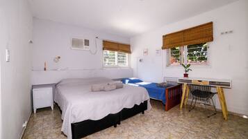 1 bedroom, WiFi, bed sheets