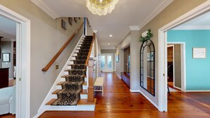 Interior - New to the rental market, 4th row home! (Hilton Head)