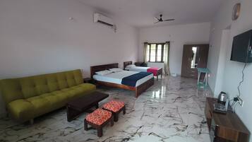 2 bedrooms, WiFi, bed sheets