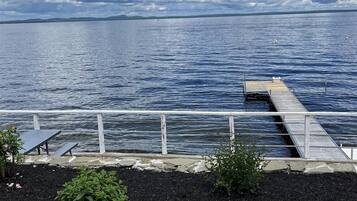 Villa, 4 Bedrooms | Property grounds