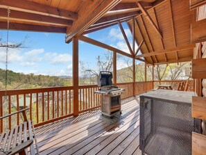 Cabin, 4 Bedrooms | Outdoor dining - Ern860 - Cozy Bear Overlook 4 Bedroom Cabin (Pigeon Forge)