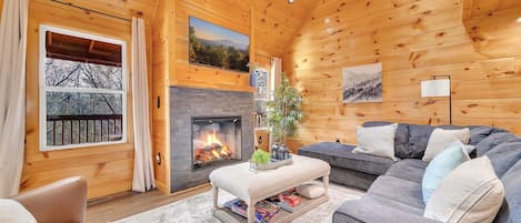 Cabin, 2 Bedrooms | Living area | Smart TV