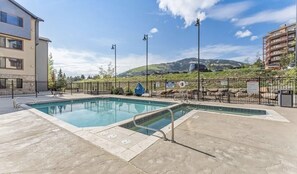 Leilighet, 2 soverom | Basseng