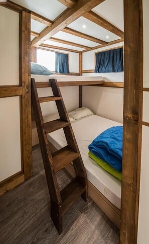 2 bedrooms, free WiFi - campeggio tranquilla (Baveno)