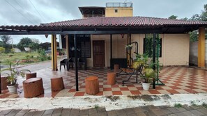 Terrace/patio - Encanto Farmstay- 2BHK Villa (Mysuru)
