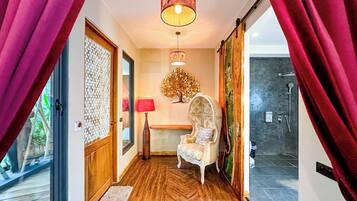 Deluxe Family Room | Ilmaiset minibaarituotteet, tallelokero huoneessa