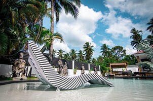 Outdoor pool, sun loungers