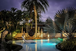 100-cm Smart TV with digital channels