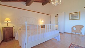 5 bedrooms, internet, bed sheets - Podere Terrena 10, Gaiole in Chianti, Siena and Chianti (Gaiole in Chianti)