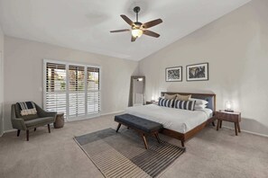 3 bedrooms, iron/ironing board, WiFi, bed sheets