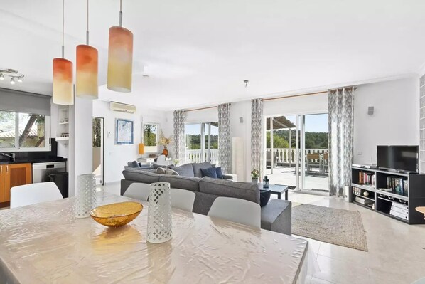 Living area - Villa KIP, private pool & jacuzzi surrounded by nature (Pinar de Campoverde)