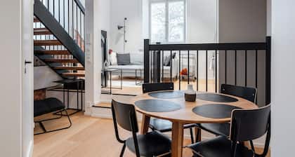 Stylish Loft next to City Center & Lake Pyhäjärvi