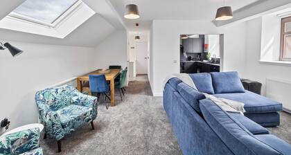Spacious modern house in town center