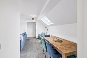 Interior - Spacious modern house in town center  (Montrose)
