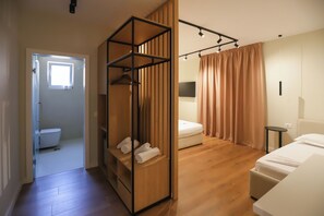 Tremannsrom – comfort | Skrivebord, lydisolert og wi-fi (inkludert)