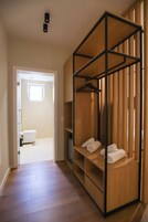 Comfort Triple Room | Desk, soundproofing, free WiFi