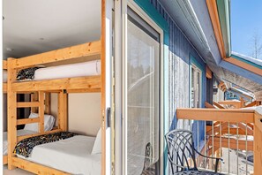 4 bedrooms, iron/ironing board, travel crib, free WiFi