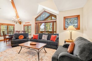 スマートテレビ、暖炉