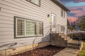 Exterior detail - Chic 2B1B Lower Unit – Renovated w/ Designer Flair (Renton)