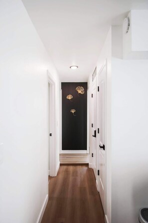 Interior - Chic 2B1B Lower Unit – Renovated w/ Designer Flair (Renton)