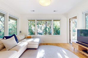 Télévision, cheminée