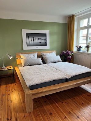 3 bedrooms, free WiFi, bed sheets