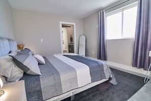 1 bedroom, desk, iron/ironing board, free WiFi
