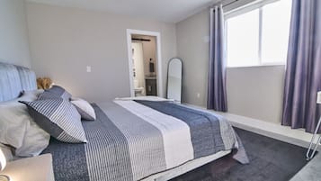 1 habitación, escritorio, tabla de planchar con plancha y wifi