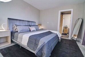 1 bedroom, desk, iron/ironing board, WiFi