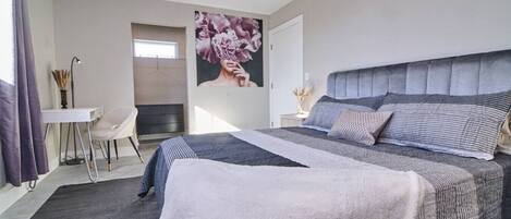 1 soverom, skrivebord, strykejern/-brett og wi-fi