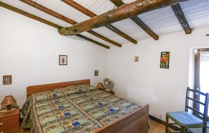 2 chambres, fer et planche à repasser, accès au Wi-Fi (inclus)