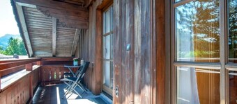 Centrally but quietly located apartment Sisipark with 2 balconies