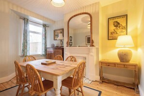 Dining - Host & Stay | Heather House (Saltburn-by-the-Sea)